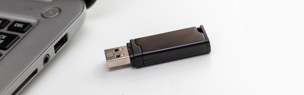 USBメモリー