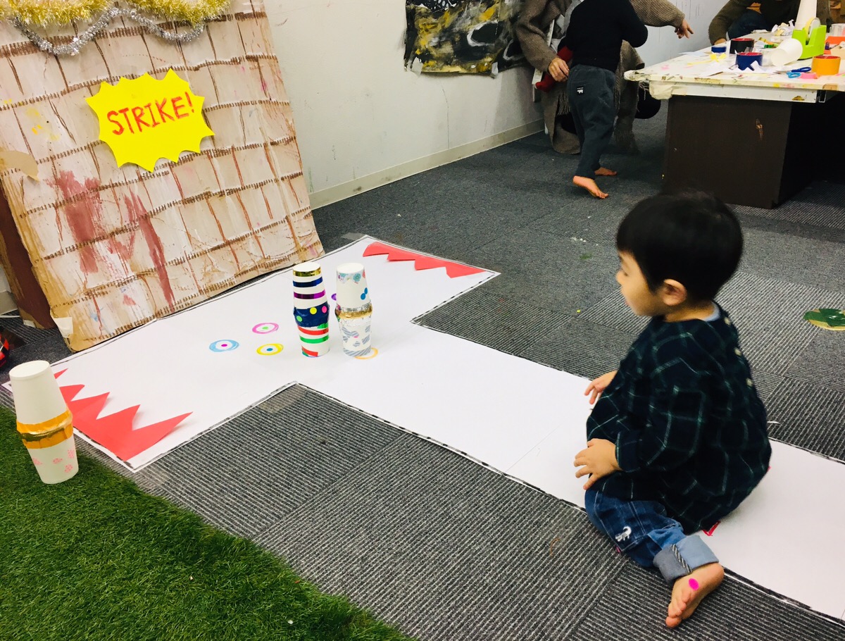 ベビーの手づくりボーリング大会！幼児期親子のアートレッスン