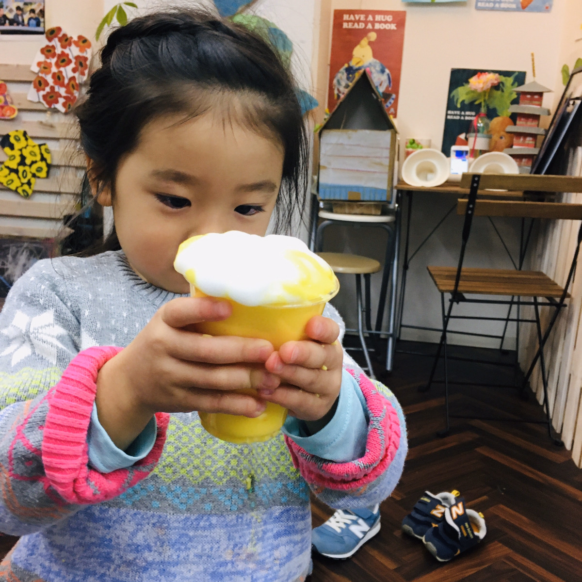 フワフワ泡が美味しそう！？【ビールスライム】をつくる！子供の科学工作